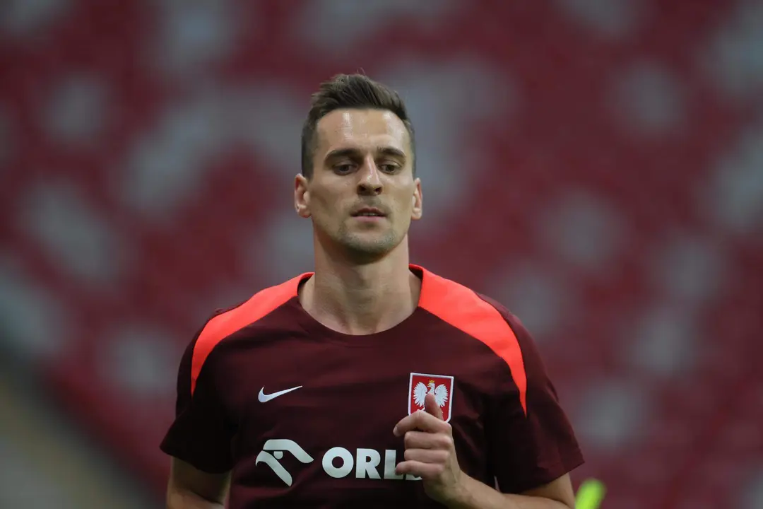 El delantero Arkadiusz Milik, durante un entrenamiento de esta semana de la selecci&oacute;n polaca. EFE/EPA/Leszek Szymanski POLAND OUT