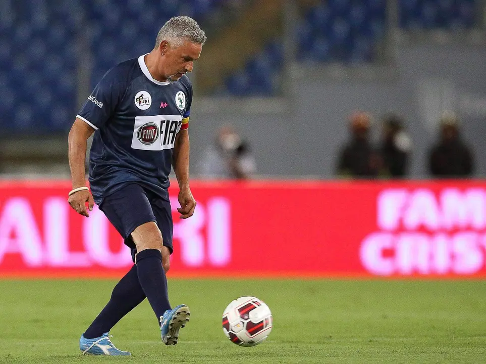 ROM18- ROMA (ITALIA), 1/09/2014.- El exjugador italiano de f&uacute;tbol Roberto Baggio durante un partido amistoso "Partido por la paz". EFE/ALESSANDRO DI MEO (Archivo 1/09/2014)