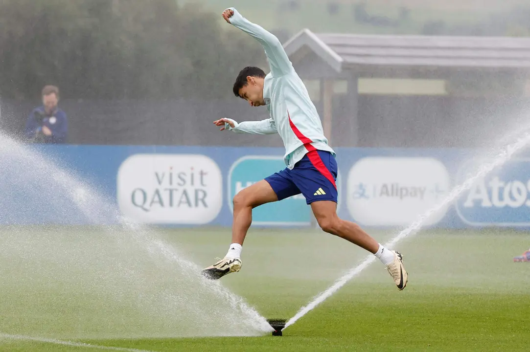El jugador Jes&uacute;s Navas, durante un entrenamiento de la selecci&oacute;n de Espa&ntilde;a en Donaueschingen (Alemania). EFE/ J.J. Guill&eacute;n