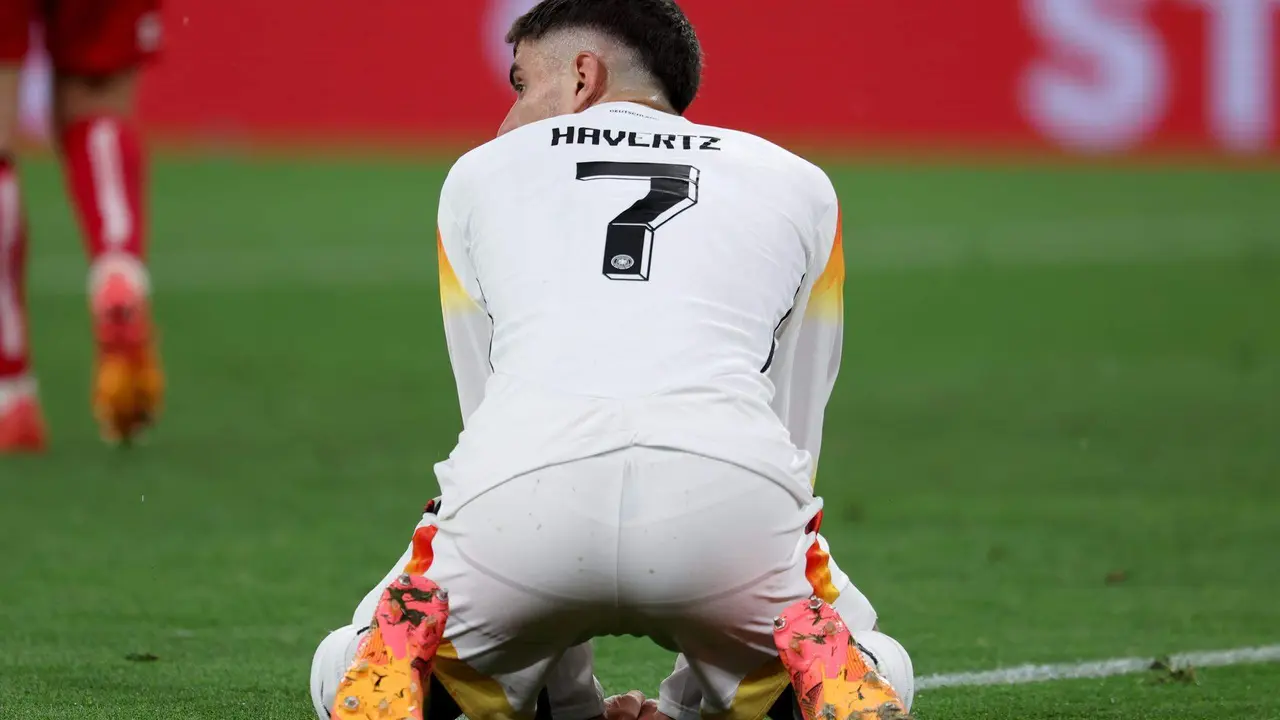 El jugador alem&aacute;n Kai Havertz en el terreno de juego durante el partido de f&uacute;tbol de la Eurocopa 2024 entre Alemania y Dinamarca, en Dortmund. EFE/EPA/CHRISTOPHER NEUNDORF