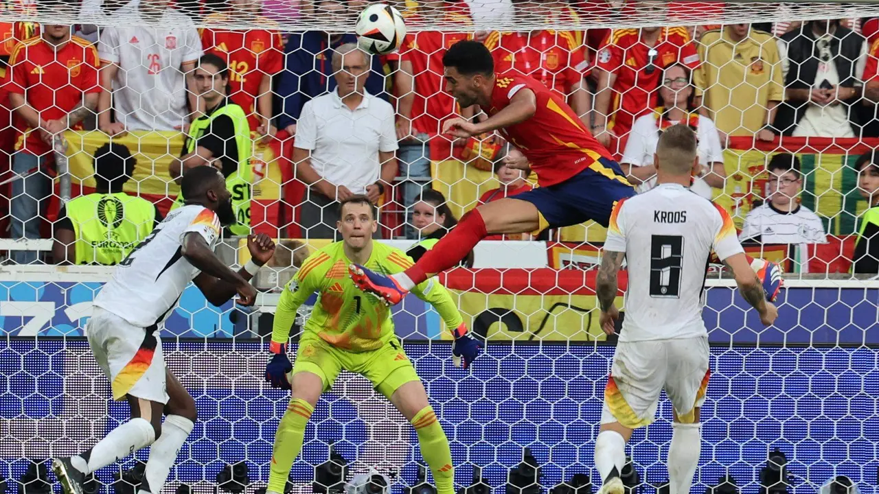 Mikel Merino durante el partido de cuartos de la Eurocopa 2024 entre Espa&ntilde;a y Alemania en Stuttgart, Alemania EFE/EPA/MOHAMED MESSARA